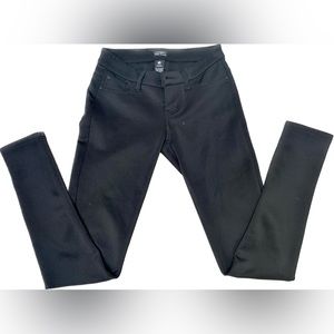 Black Celebrity Pink Skinny Dress pants/jeans (size 3)